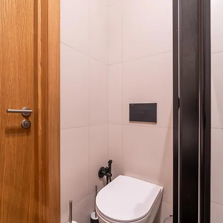 With Private Parking & Terrace Appartement Jūrkalne