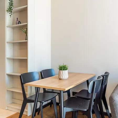 Appartement With Private Parking & Terrace