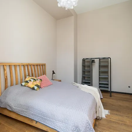 Appartement With Private Parking & Terrace