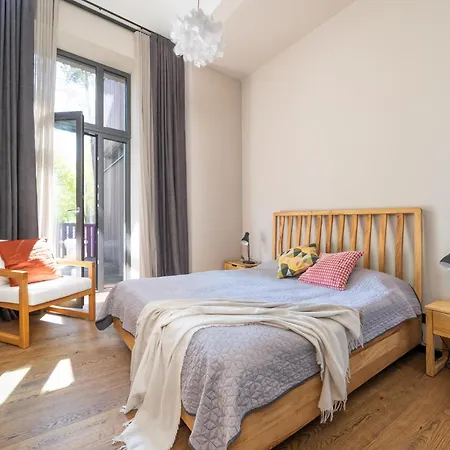 With Private Parking & Terrace Appartement *